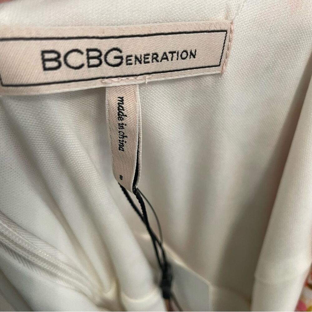 BCBGeneration Summer Short Faux Wrap Dress Painted Pastel Women’s Sz 8 - Picture 6 of 11